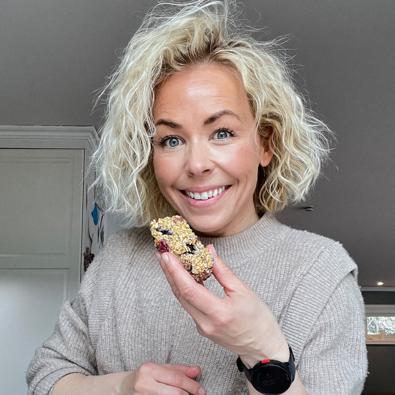 COFFEE SMOOTHIE AND PROTEIN BLISS BALLS